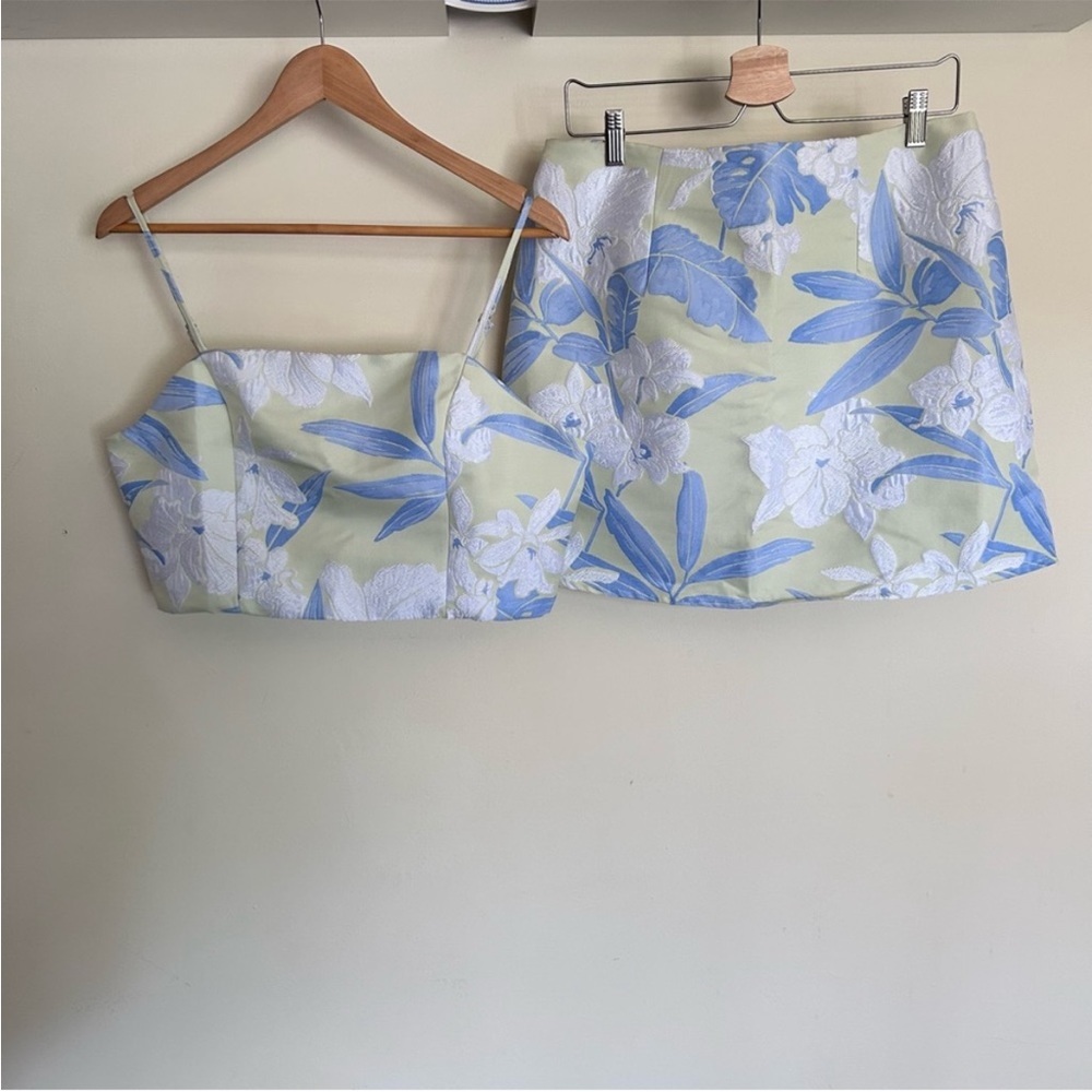 Pink Lily Blue and White Floral Two-Piece Skirt Set - Picture 3 of 11